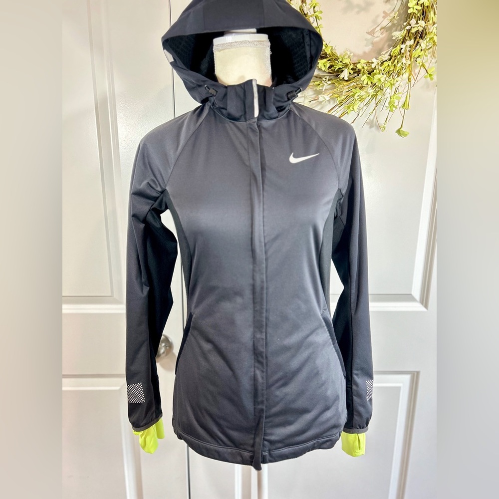 Nike Dri-Fit Womens Size SM Shield Max Running Jacket Full Zip Hooded Logo Black - Picture 2 of 16